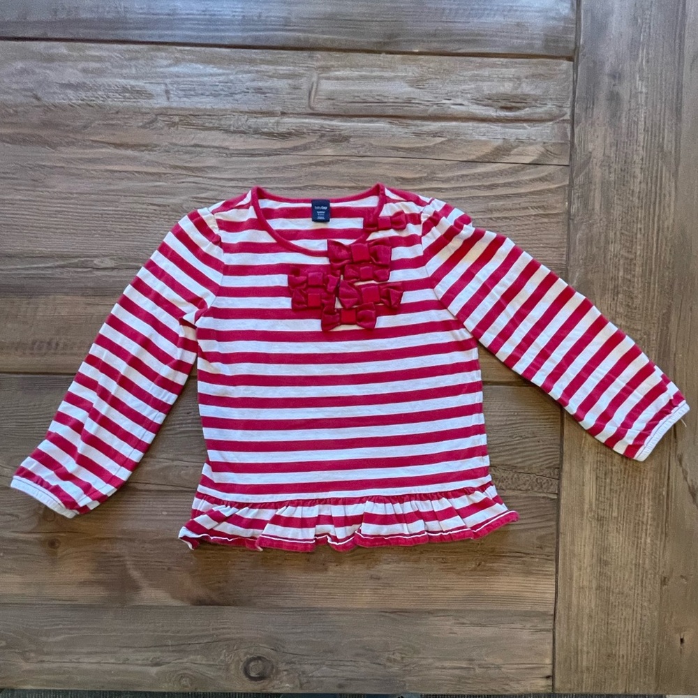 BabyGap girls shirt in size 5T